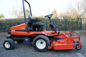KUBOTA F3560, filtry silnika i hydrauliczne